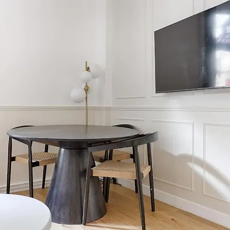 Mykeypers - Design & Cosy Flat 2br Center - Moulin Rouge *