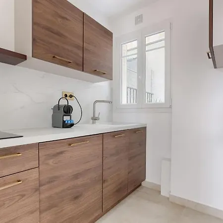 Apartment Mykeypers - Design & Cosy Flat 2br Center - Moulin Rouge *