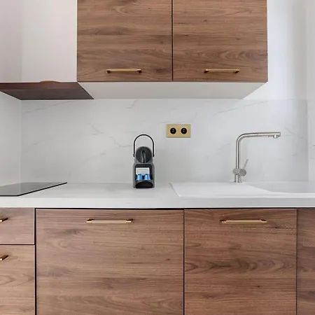 Apartament Mykeypers - Design & Cosy Flat 2br Center - Moulin Rouge *