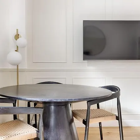 Mykeypers - Design & Cosy Flat 2br Center - Moulin Rouge *