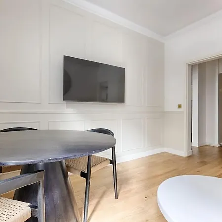 Apartament Mykeypers - Design & Cosy Flat 2br Center - Moulin Rouge *