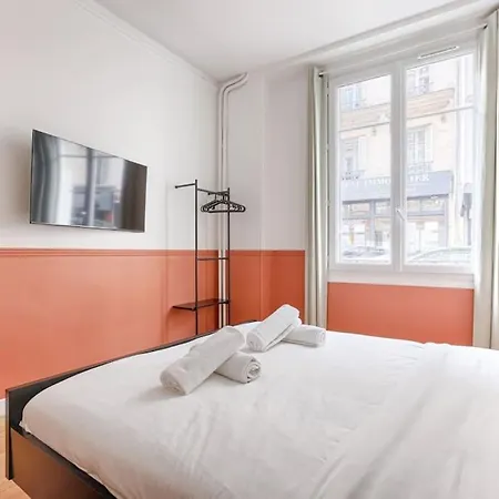 Mykeypers - Design & Cosy Flat 2br Center - Moulin Rouge Apartment