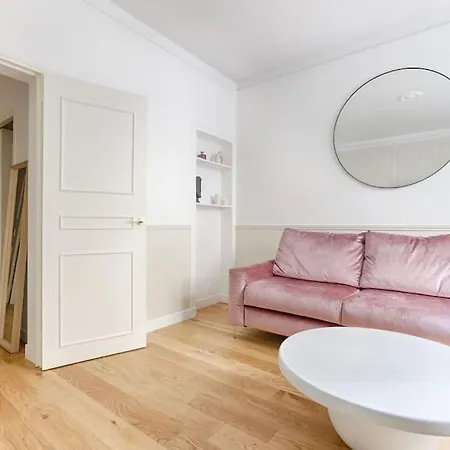 Apartmán Mykeypers - Design & Cosy Flat 2br Center - Moulin Rouge *