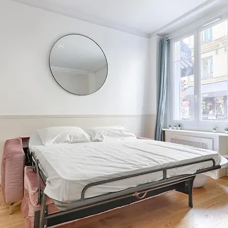 Mykeypers - Design & Cosy Flat 2br Center - Moulin Rouge Apartmán *